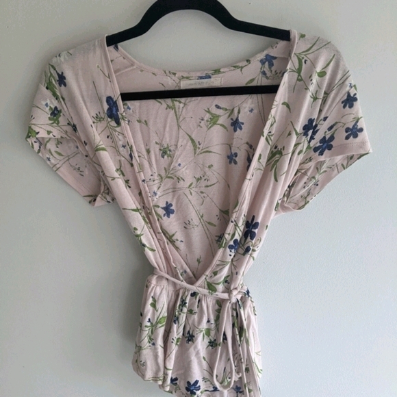 Floral waist tie deep V peplum top - Picture 6 of 9